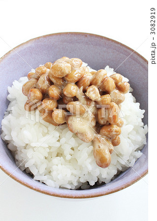 白米に納豆 3082919