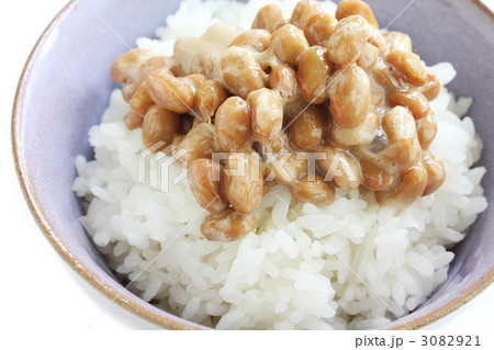 白米に納豆 3082921