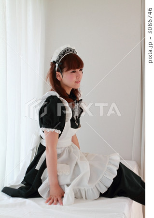 メイド姿の可愛い美女 3086746
