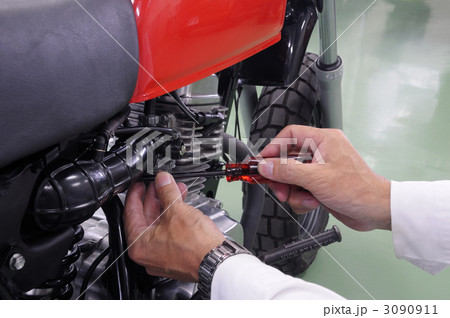バイクの整備 3090911