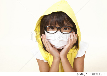 予防対策をする女の子 3091129