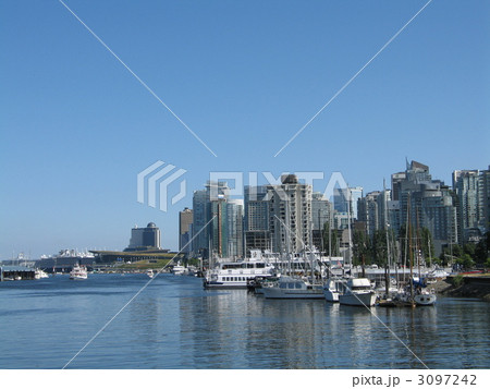 スタンレーパークから見たバンクーバーダウンタウン スタンレーパークから見たバンクーバーダウンタウン 3097242