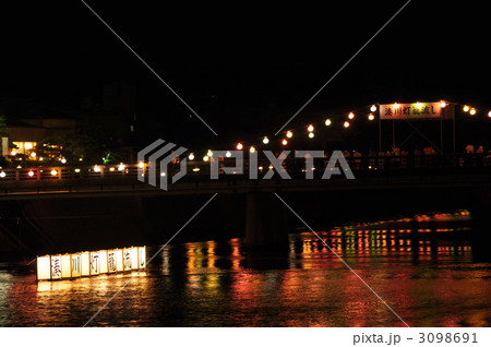 灯篭流し 3098691