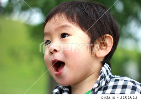 笑顔の男の子 3101613