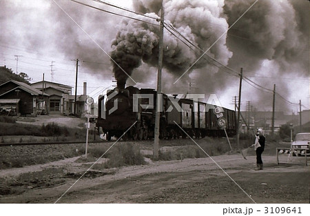 根室本線を行くc58蒸気機関車 昭和46年の写真素材