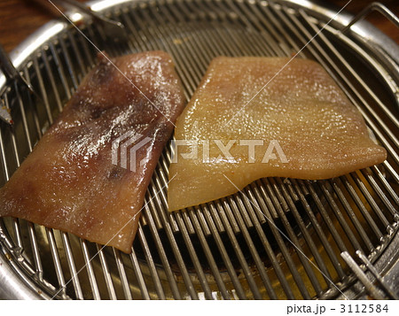 ブタの皮の焼き肉料理 3112584