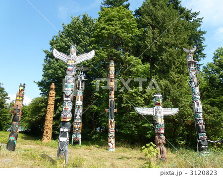 スタンレー・パークのトーテームポール スタンレー・パークのトーテームポール 3120823