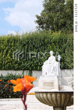 フィルクス庭園のエリザベート像 フィルクス庭園のエリザベート像 3122528