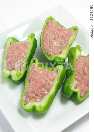 ピーマンの肉詰め 3123296