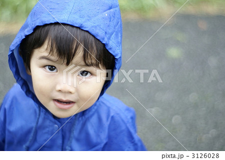雨の日のおさんぽ 雨の日のおさんぽ 3126028