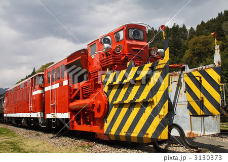 3130373
