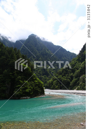 黒部峡谷の清流 3135842