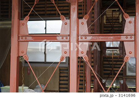 鉄骨耐震補強工事の写真素材