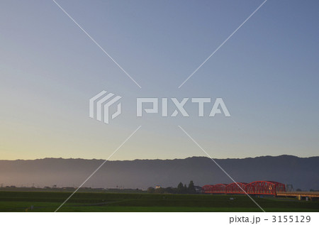 耳納連山と片の瀬橋 3155129