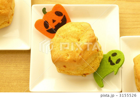 パンプキンスコーンとハロウィンお化け 3155526