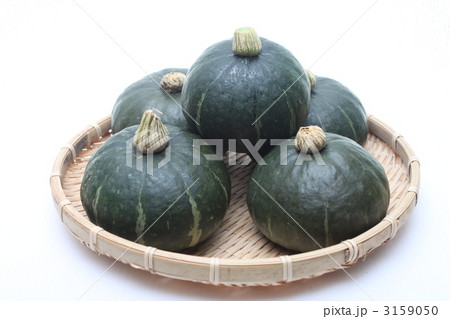 ざるに載ったカボチャ 3159050