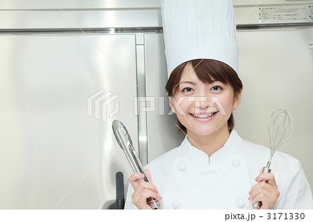 コック　調理師　イメージ　モデル：大友歩 3171330