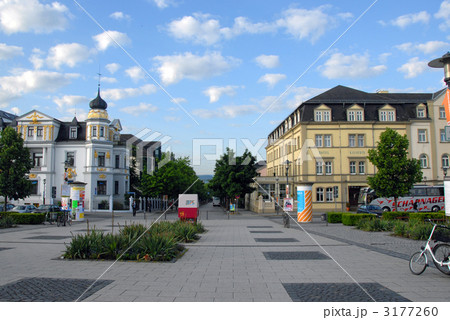 ヴァイマル（ワイマール）駅から南へ延びる並木道 3177260