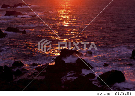 越前海岸の夕日 越前海岸の夕日 3178282