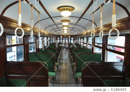 レトロな「流電」車内 レトロな「流電」車内 3186405