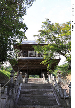 四国別格霊場第15番、金毘羅奥の院「箸蔵寺」の仁王門 四国別格霊場第15番、金毘羅奥の院「箸蔵寺」の仁王門 3190137