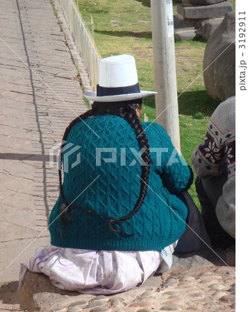 三つ編みの女性 三つ編みの女性 3192911