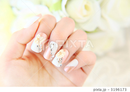 ブライダルネイルの写真素材