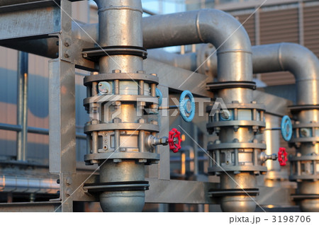 ビルの屋上設備-1 3198706