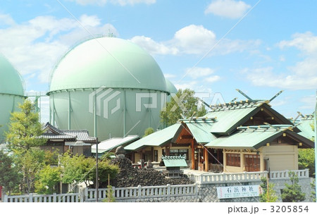 石浜神社とガスタンク 3205854
