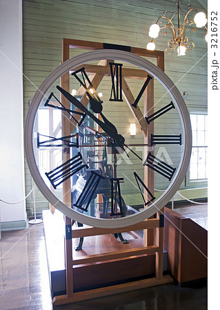 札幌市時計台　ハワード製の時打重錘振子式四面時計 3216752