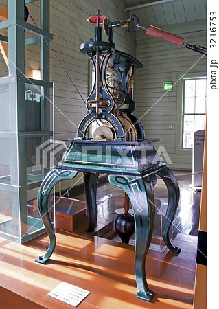 札幌市時計台　ハワード製の時打重錘振子式四面時計 3216753