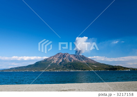 磯海岸からの桜島 3217158