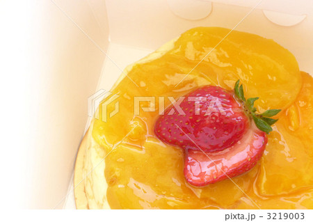 箱の中のマンゴーケーキ 3219003