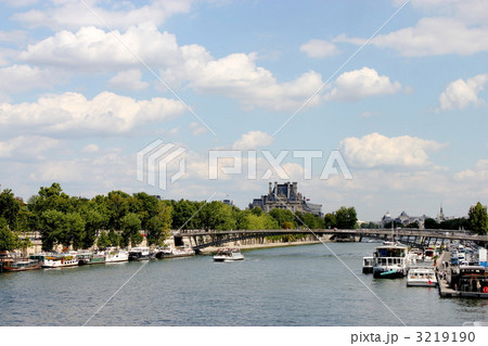 パリのセーヌ川 3219190