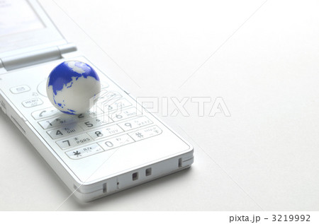 携帯電話　地球 3219992