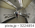 ロンドンの地下鉄の通路 3224854