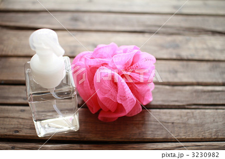 泡ポンプと泡立てネット　ボディソープ 3230982