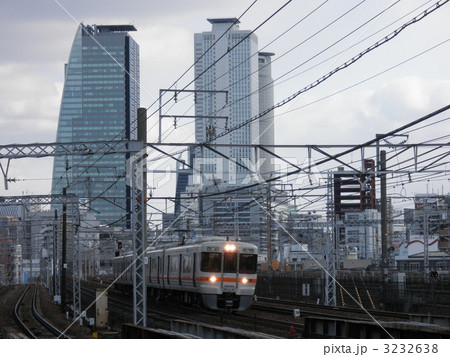 名古屋を走る313系 3232638