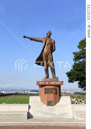 クラーク博士全景 3232732