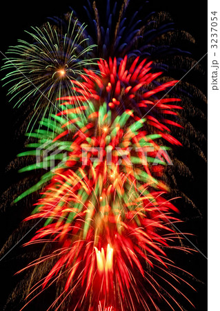 花火のアップ 3237054