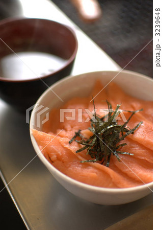 鮭丼 3239648