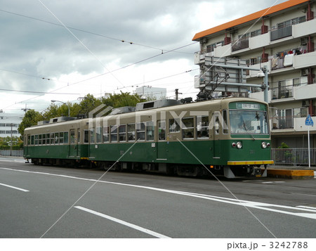 嵐電 モボ502 行楽シーズン連結運転 三条通 嵐電 モボ502 行楽シーズン連結運転 三条通 3242788