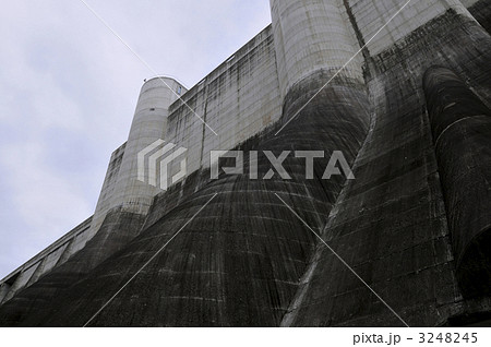 ダム ダム 3248245