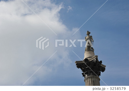 トラファルガー広場のネルソン提督像 3258579