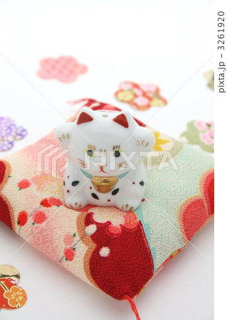 両手で招く 招き猫 両手で招く 招き猫 3261920