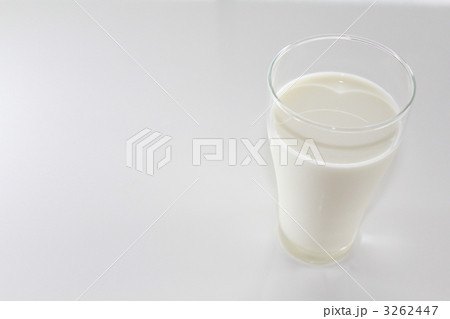 牛乳 3262447
