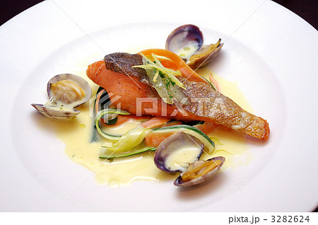 魚料理 洋食 食べ物の写真素材 3282624 Pixta