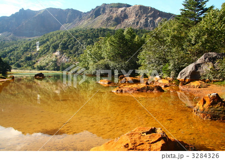 磐梯山の銅沼 3284326