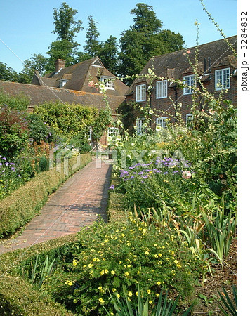 イギリス リーズ城のイングリッシュガーデン 3284832