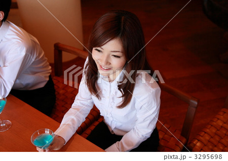 仕事帰り　（or　カップル）　バー　イメージ 3295698